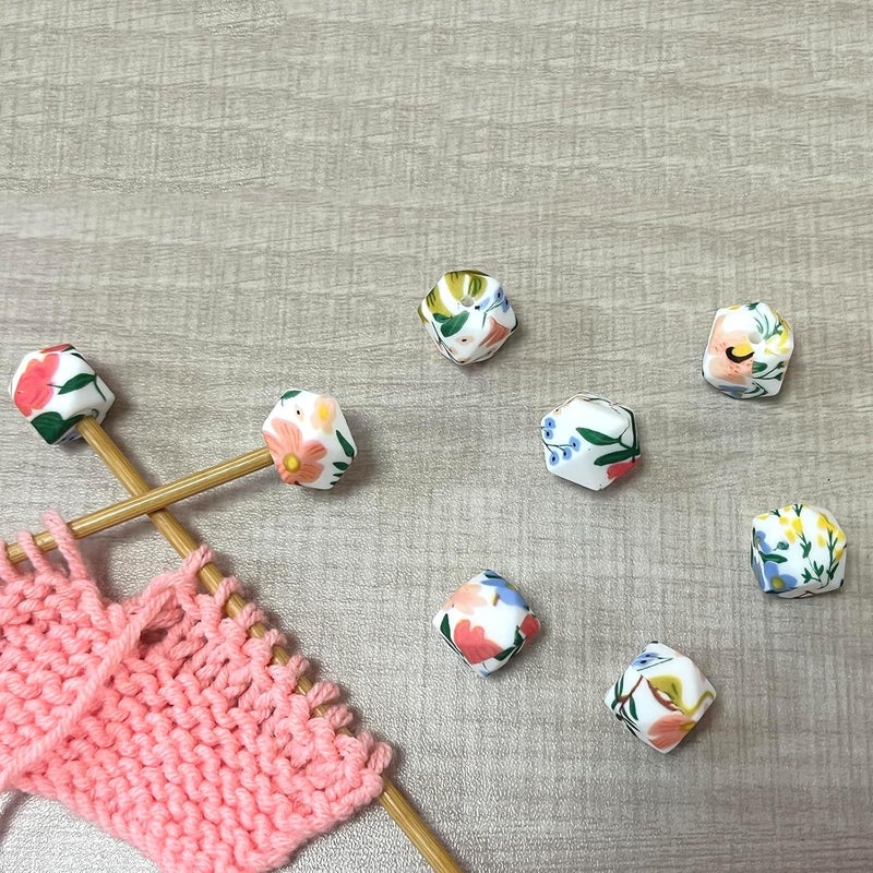 spansee 8 PCS Tropical Hexagon Print Knitting Needle Holders, Stitch Stoppers, Knitting Needle Point Protectors, Knitting Accessories fit Size 2.5-13 (3mm-9mm) Needles - Image 2